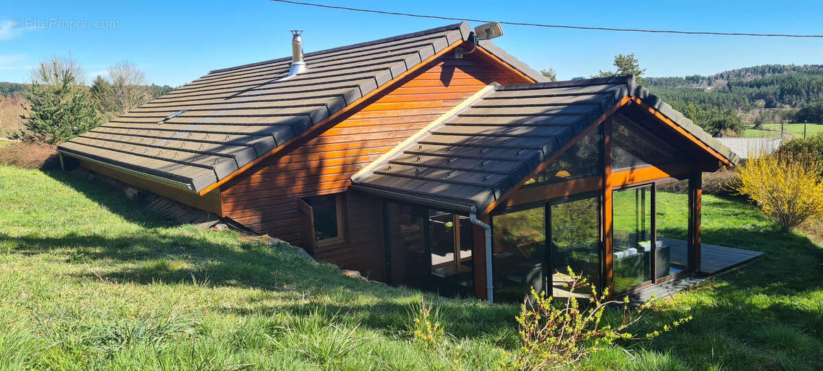 Maison à LE CHAMBON-SUR-LIGNON