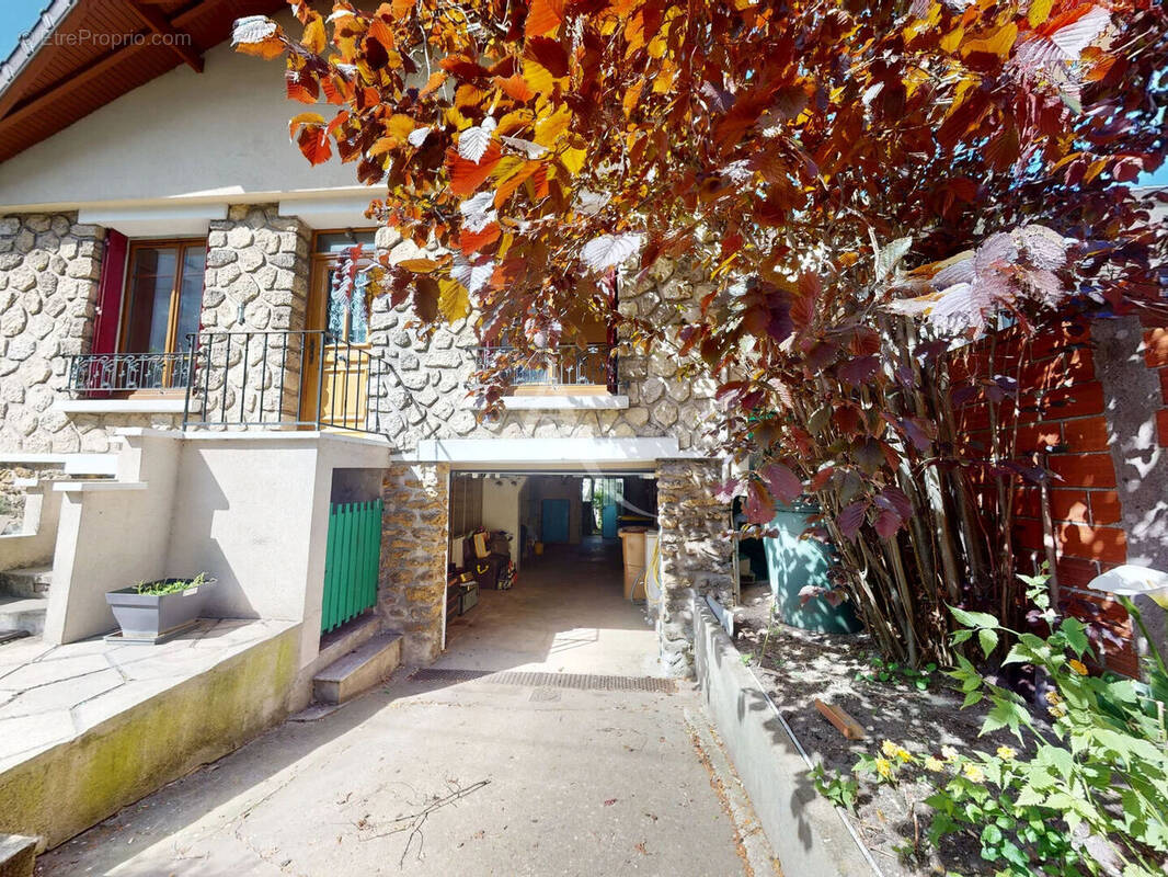 Maison à VILLEMOMBLE