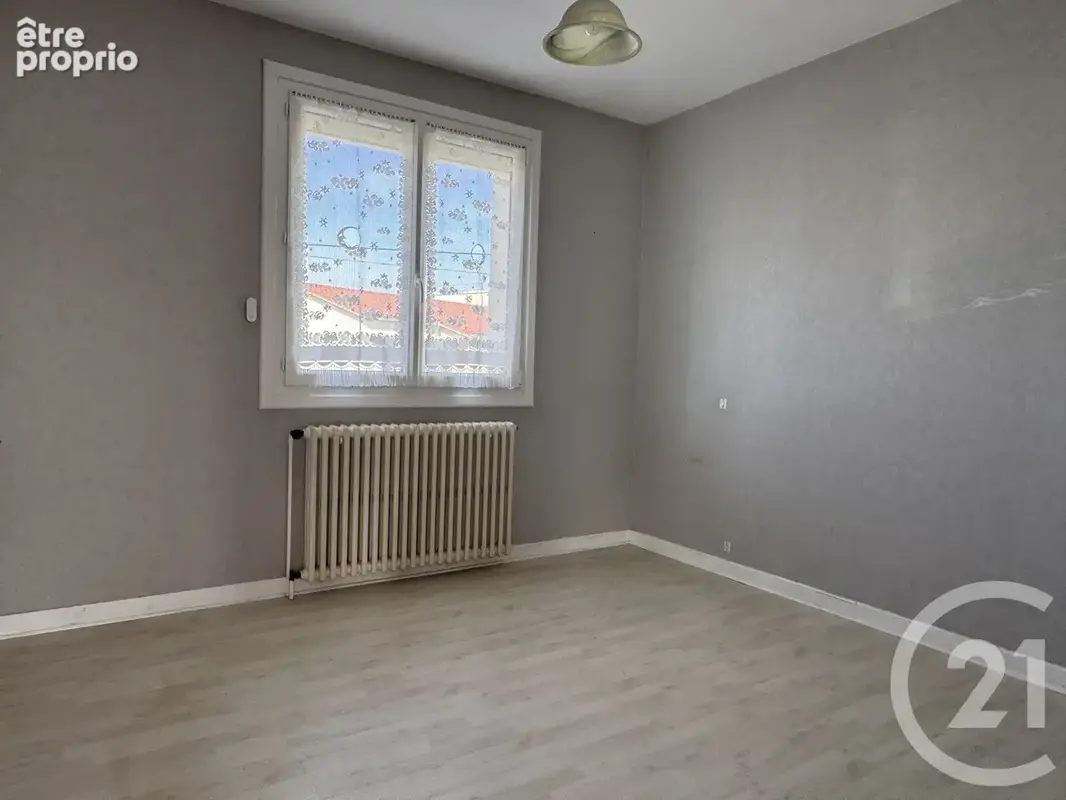 Maison 4 pièces 96 m² à vendre à Roiffieux (07100) - photo 8