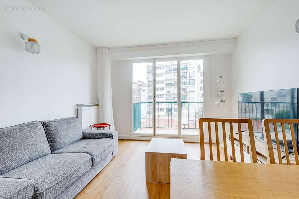 Appartement à PARIS-15E