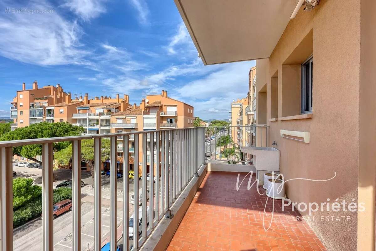 Appartement à HYERES