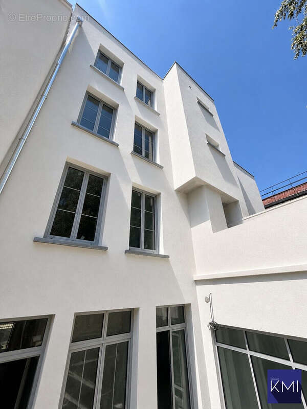 Appartement à PARIS-20E