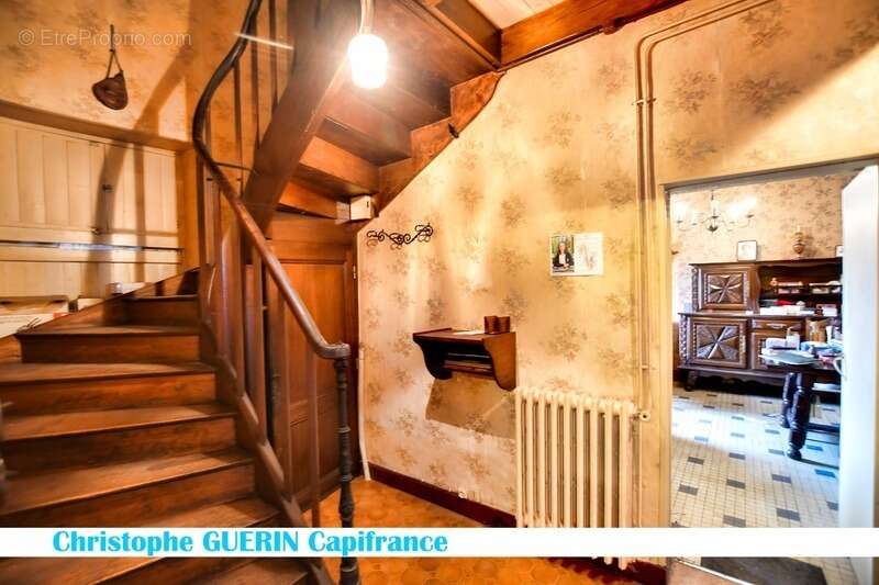 Maison à MONTIGNAC-CHARENTE