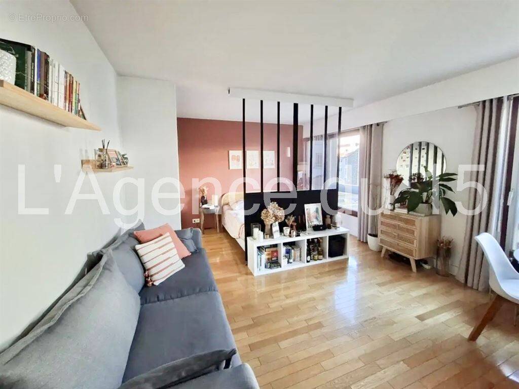 Appartement à PARIS-15E