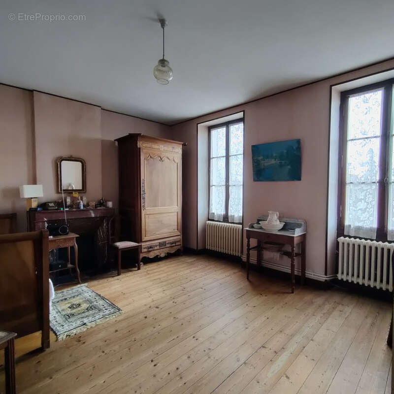 Maison à NANTILLE