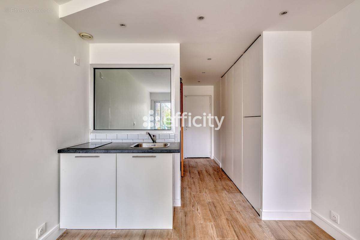 Appartement à PARIS-20E