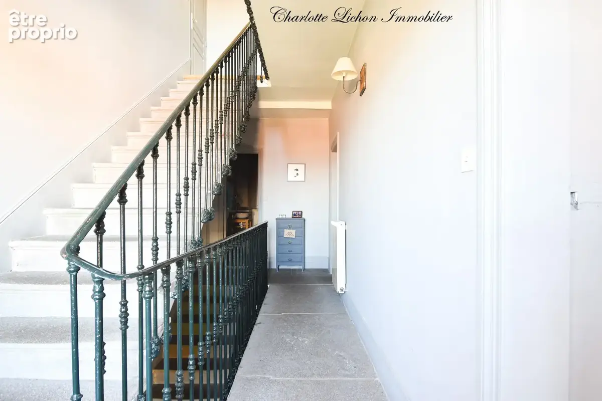 Maison 270 m2 - 5 chambres - double garage - photo 17