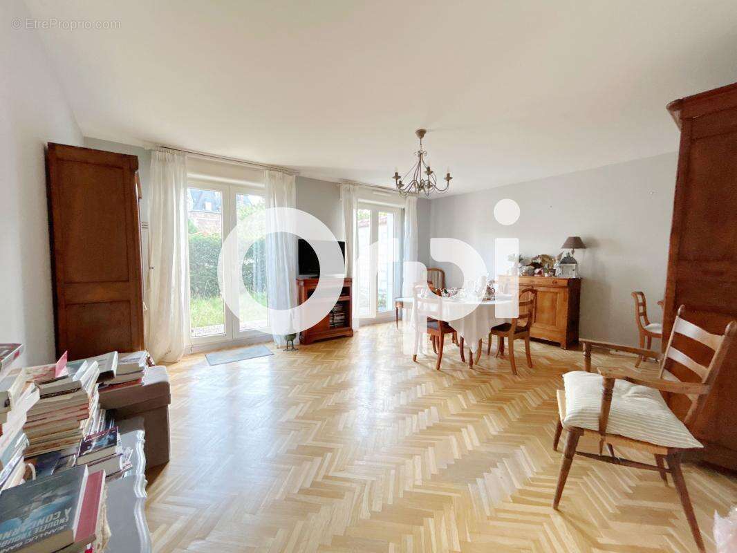 Appartement à COMPIEGNE