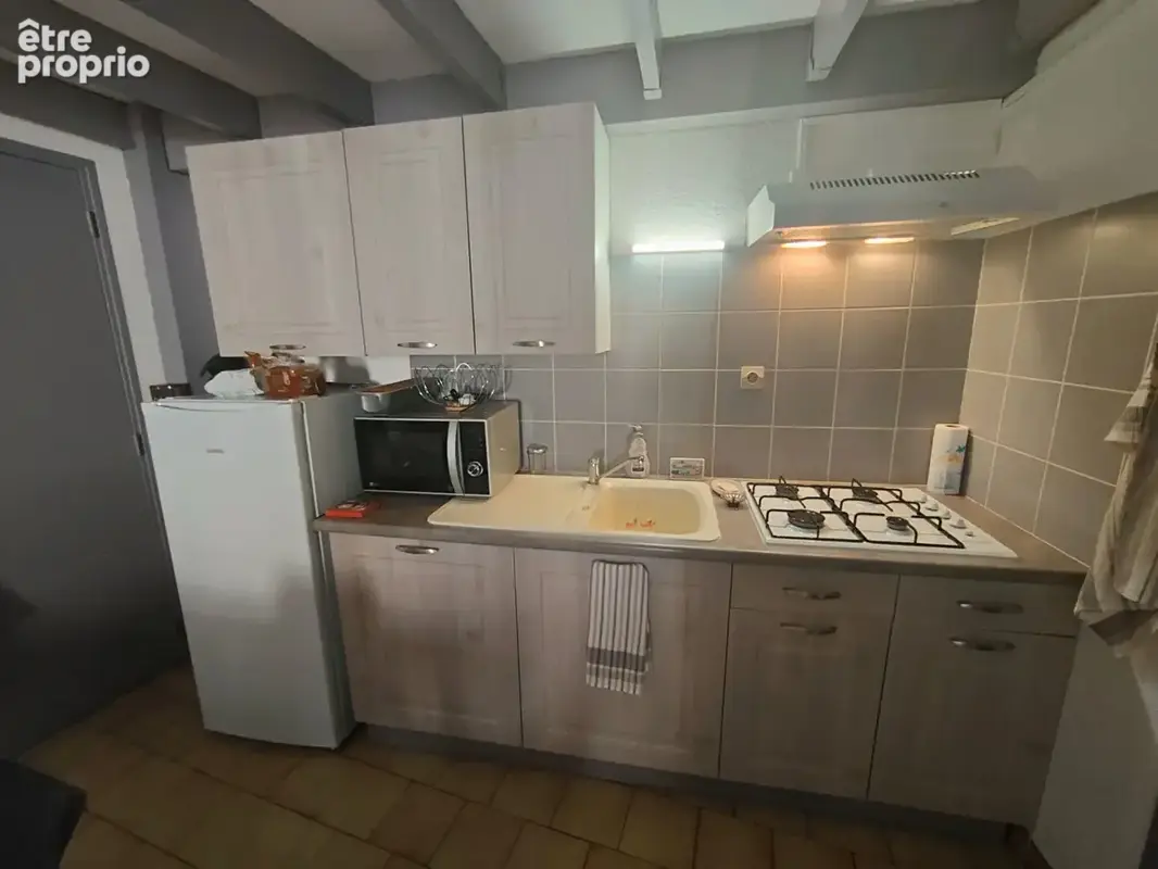 Appartement meublé au centre-ville d'Agde , dernier étage , Idéal investissement ou pied-à-terre - photo 7