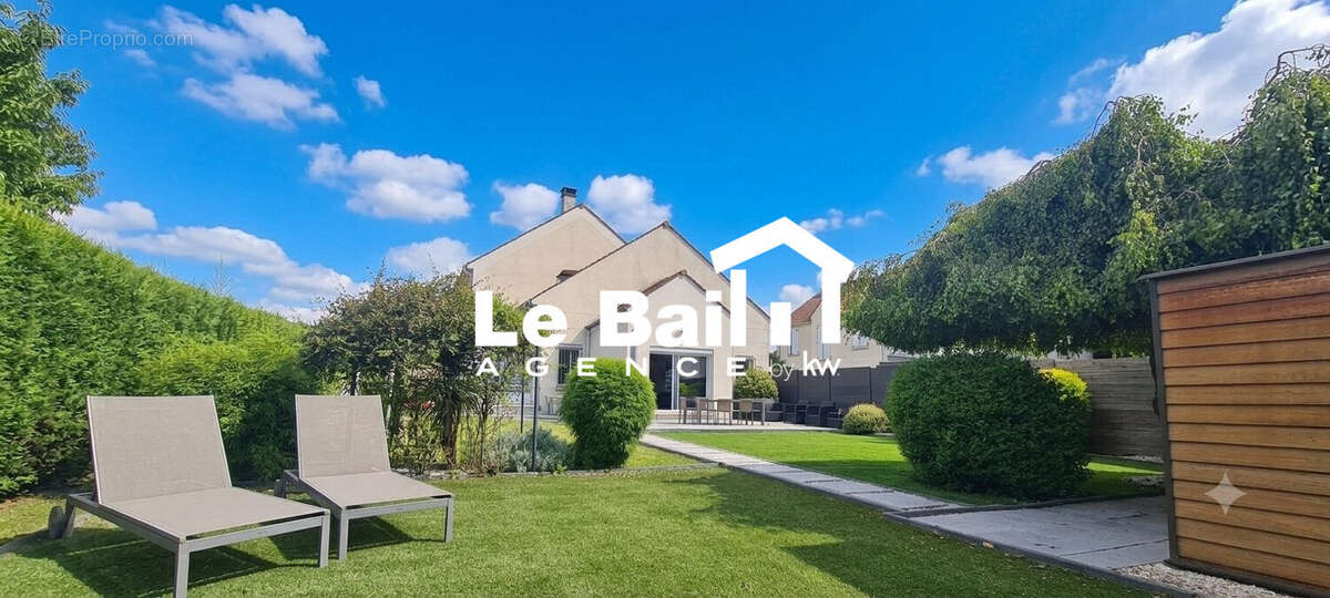 Maison 180 m² à Osny  - photo 4
