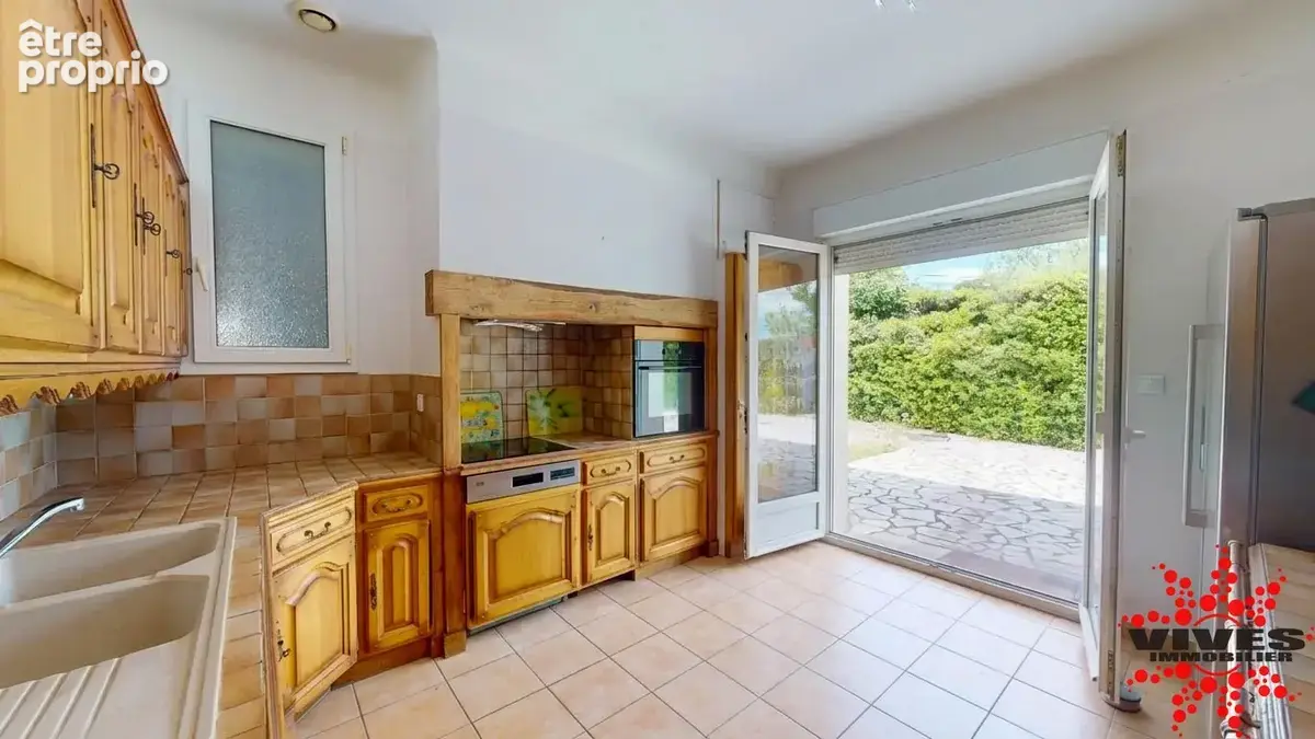 Opportunité Rare : Villa de Plain-Pied avec T3 Indépendant & Accès Camping-Car - photo 7
