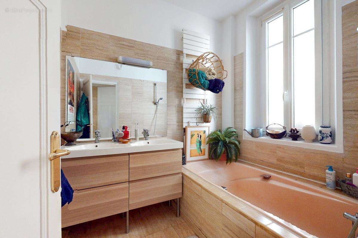 Appartement à BOIS-COLOMBES