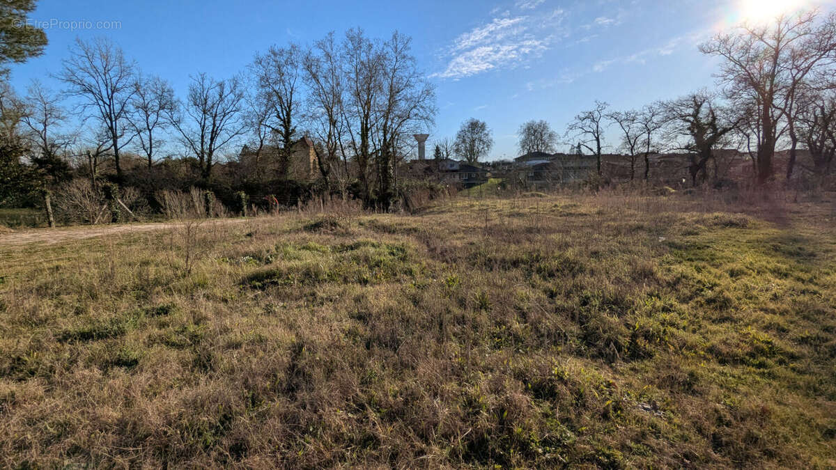 Terrain à MONT-DE-MARSAN