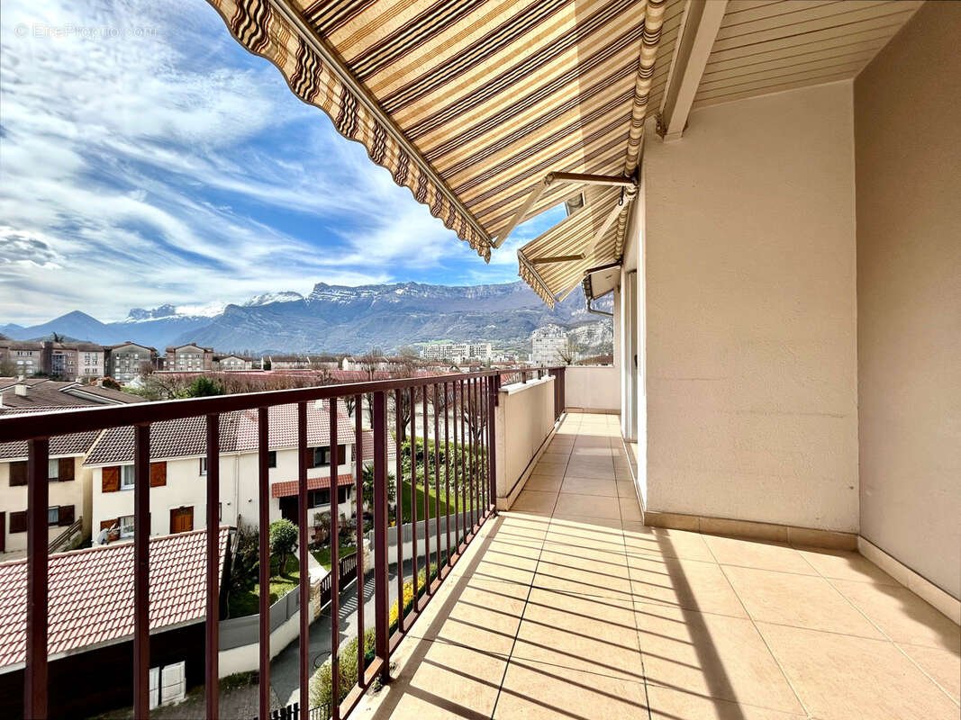 Appartement à LE PONT-DE-CLAIX