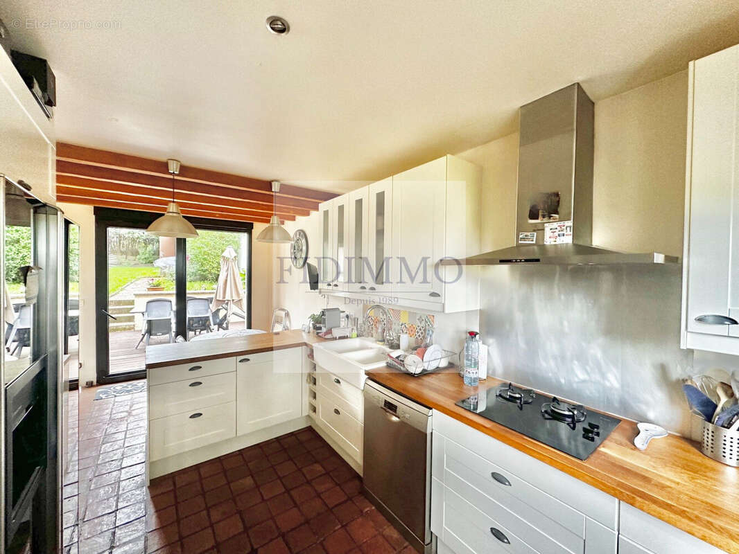 Maison à CHENNEVIERES-SUR-MARNE