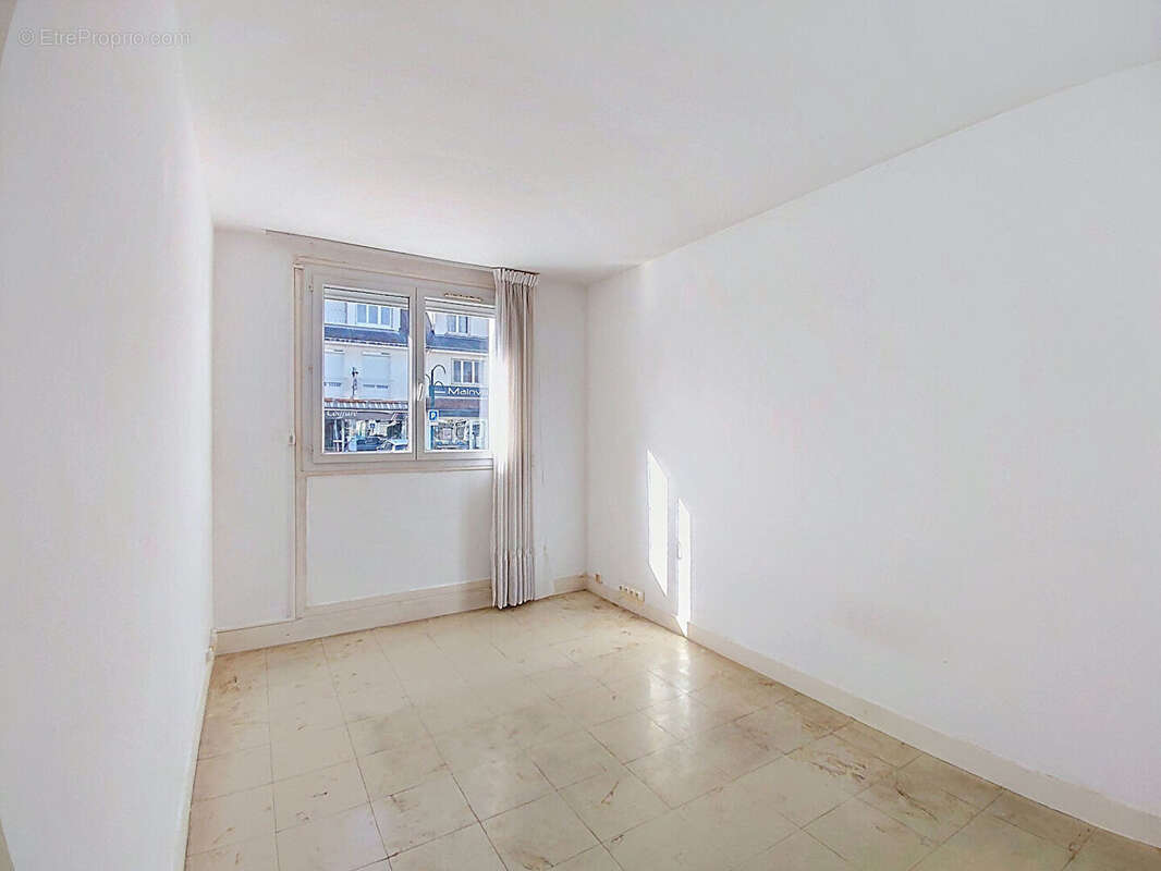 Appartement à MAINVILLIERS
