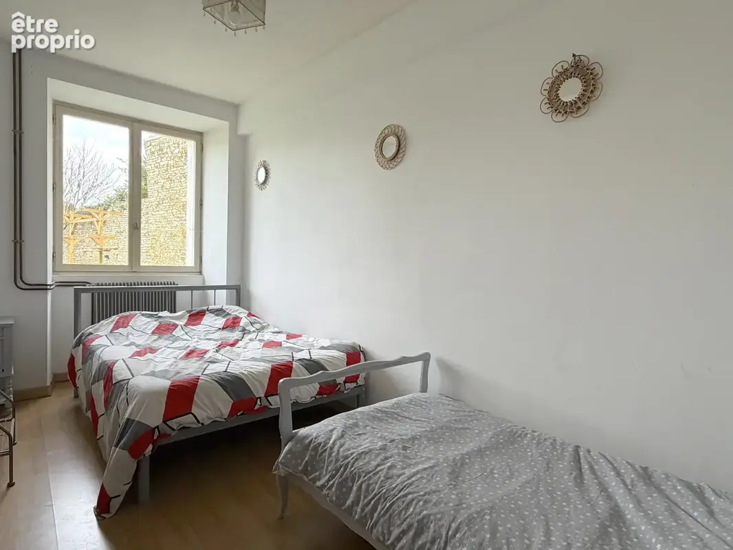 Maison plain pied, 150 m2, 3 chambres, dépendances, cave. Terrain clos de 1227 m2 - photo 13