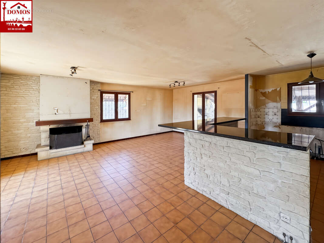 Maison à PAREMPUYRE