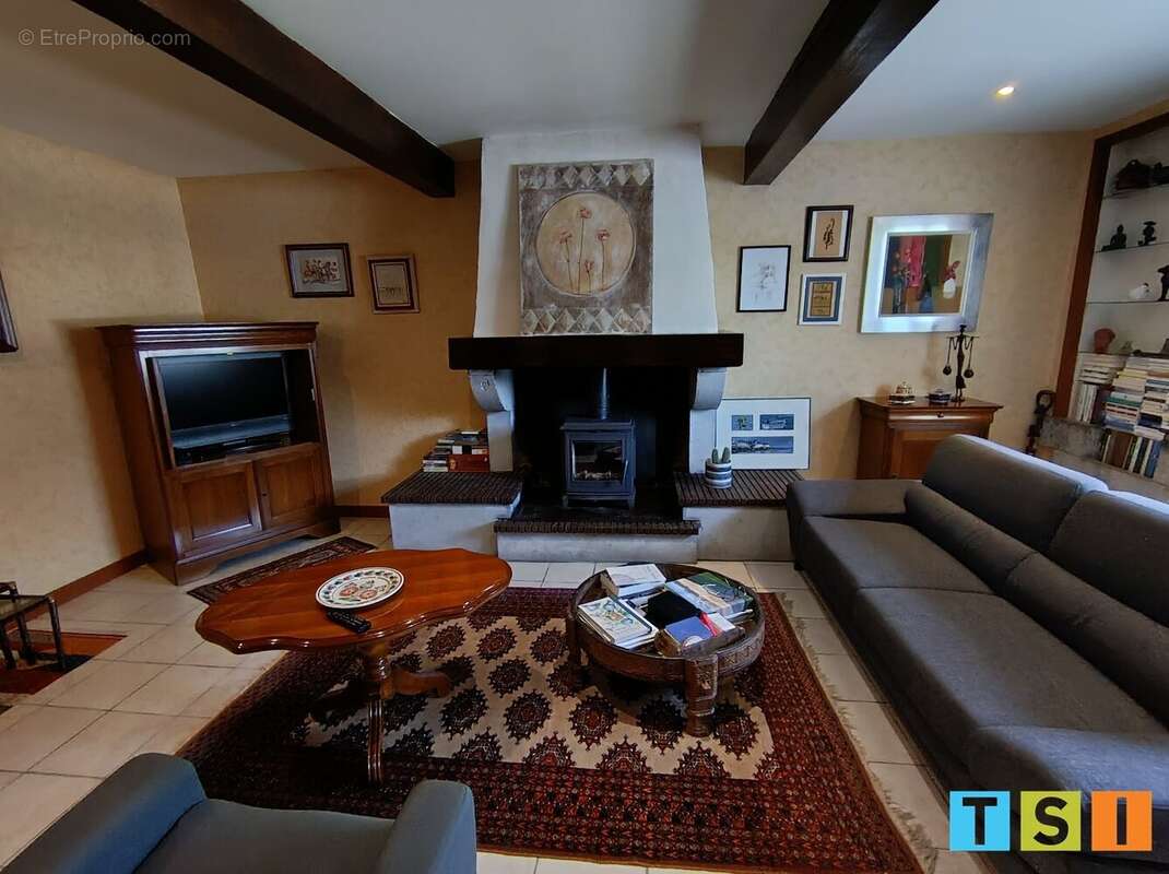 Prox SAINT GAUDENS: belle maison ancienne de caractère sur un terrain de 2661 m². - photo 5