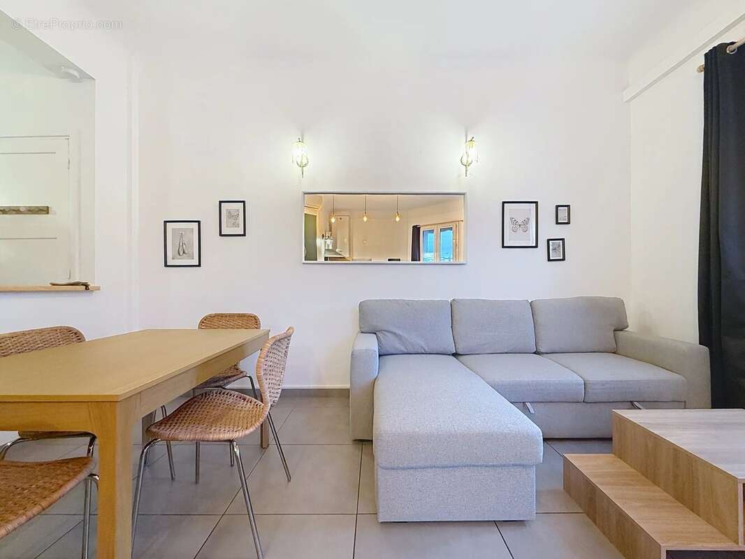 Appartement à LE CANNET