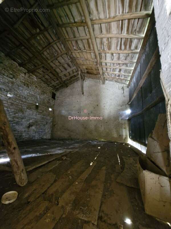 Maison à SAINTE-NEOMAYE