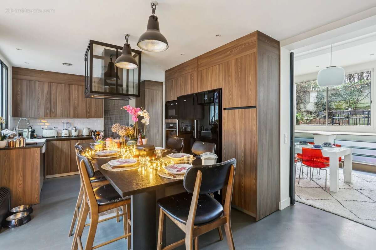 Appartement à ISSY-LES-MOULINEAUX