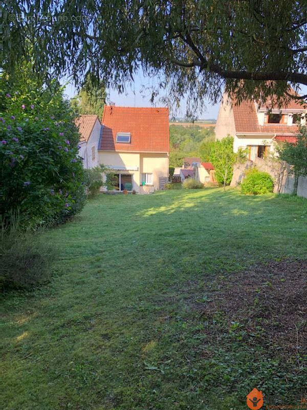Maison à ESBLY