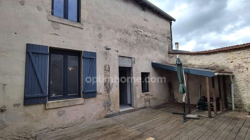 Maison à NAIVES-ROSIERES