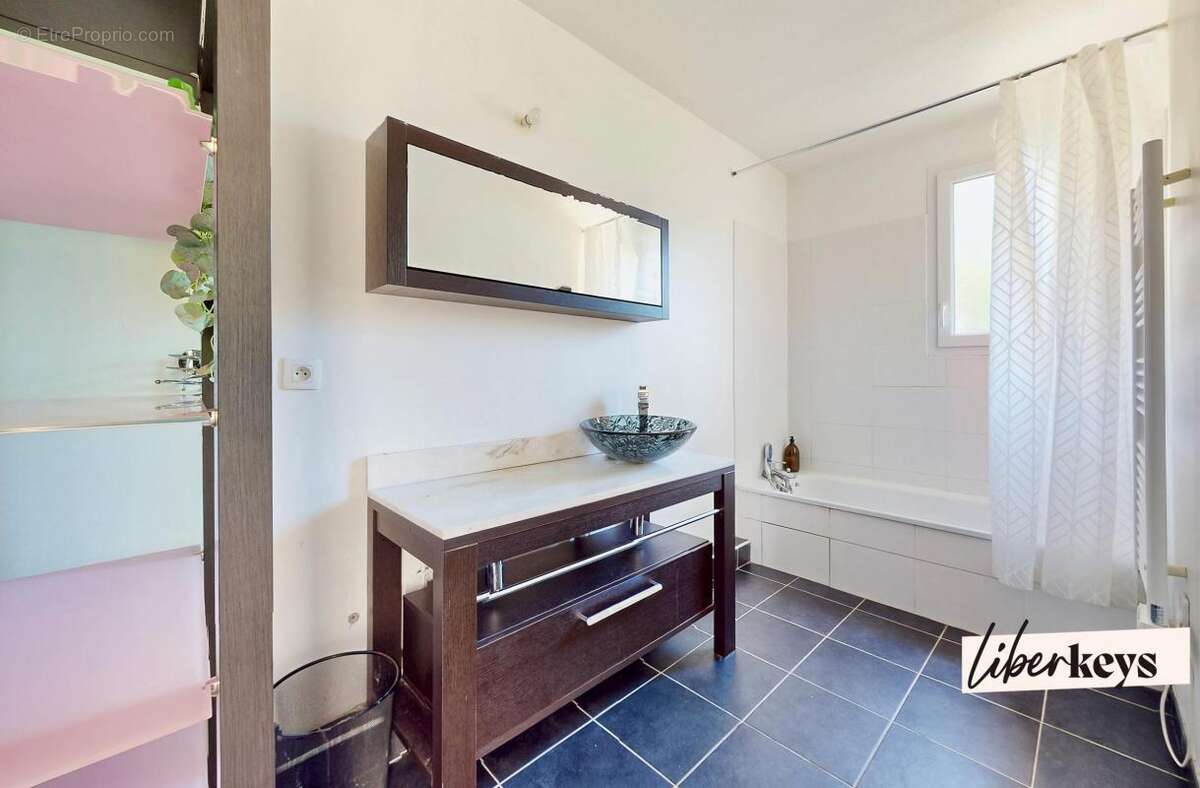 Appartement à RILLIEUX-LA-PAPE