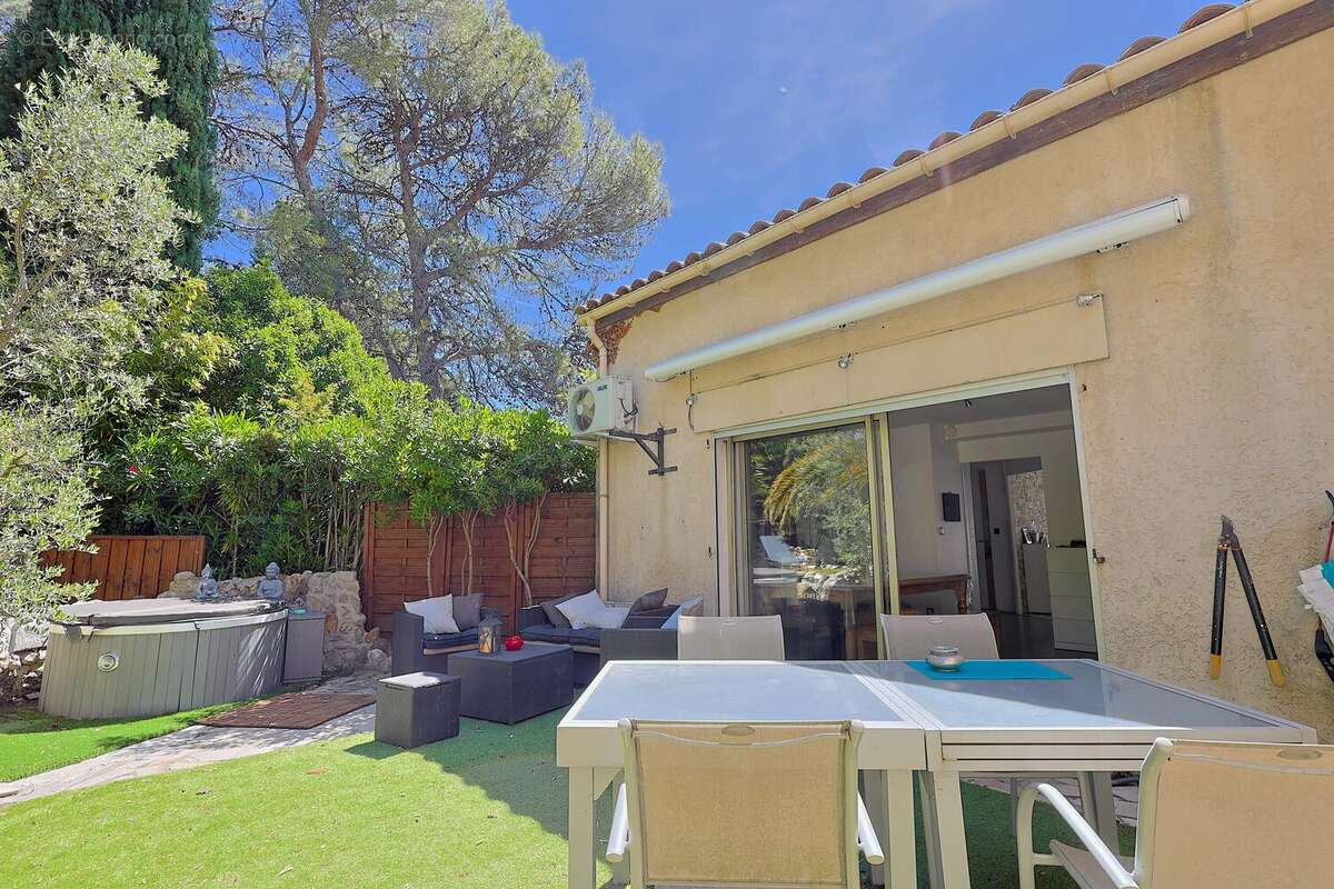 Maison à MOUGINS