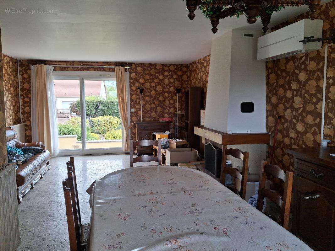 Maison à SURY-PRES-LERE