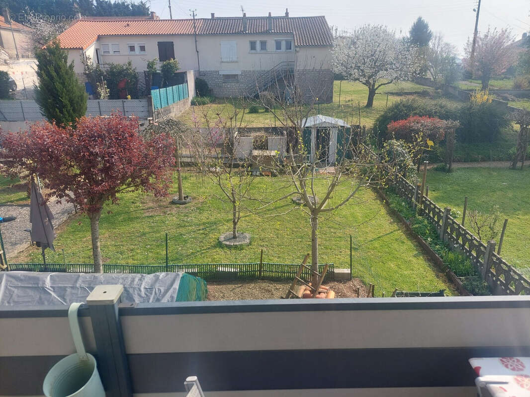 Maison 93 m² à Civray  - photo 9
