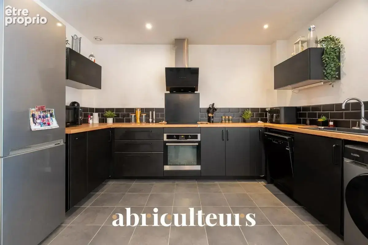 Gardanne (13120) : Appartement T3 en rez-de-jardin avec terrasse et box fermé - photo 5