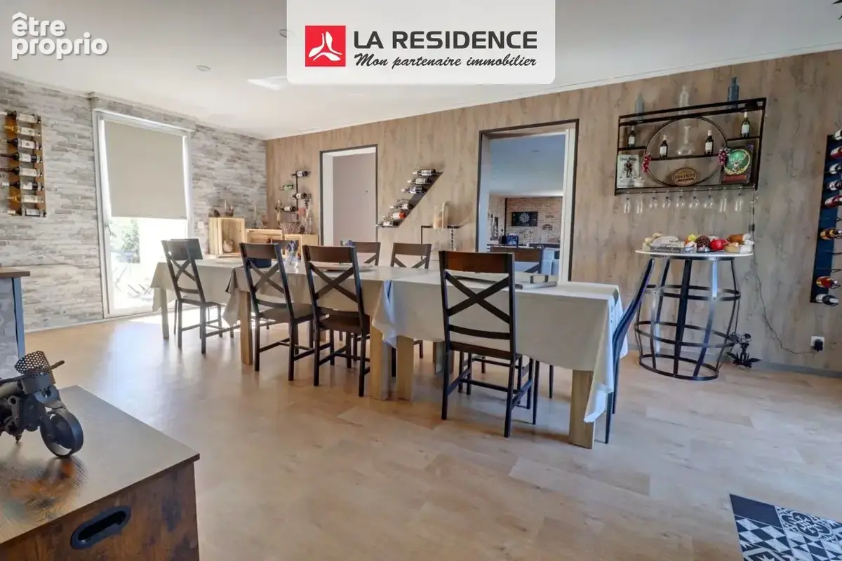 Maison 7 pièces 216 m² à vendre à Pont-De-L'arche (27340) - photo 4