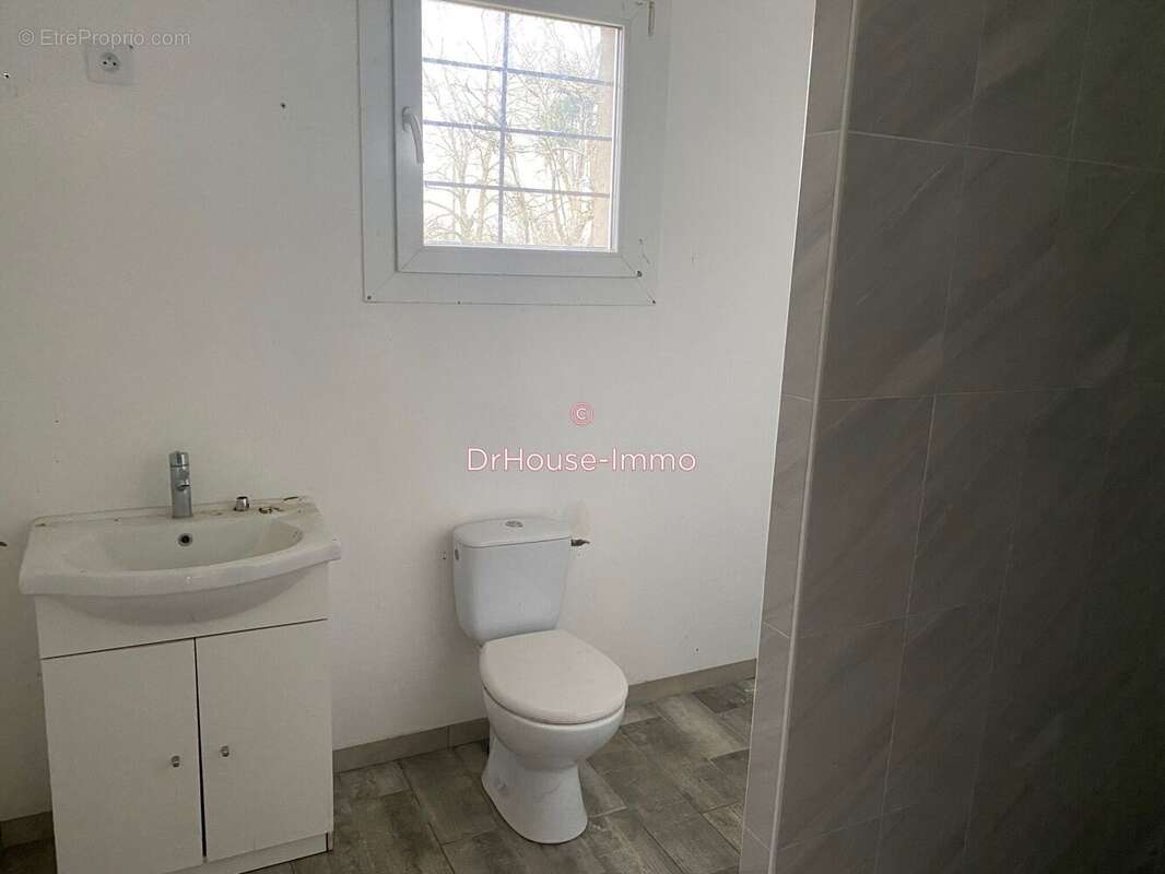 Maison à FEUGAROLLES