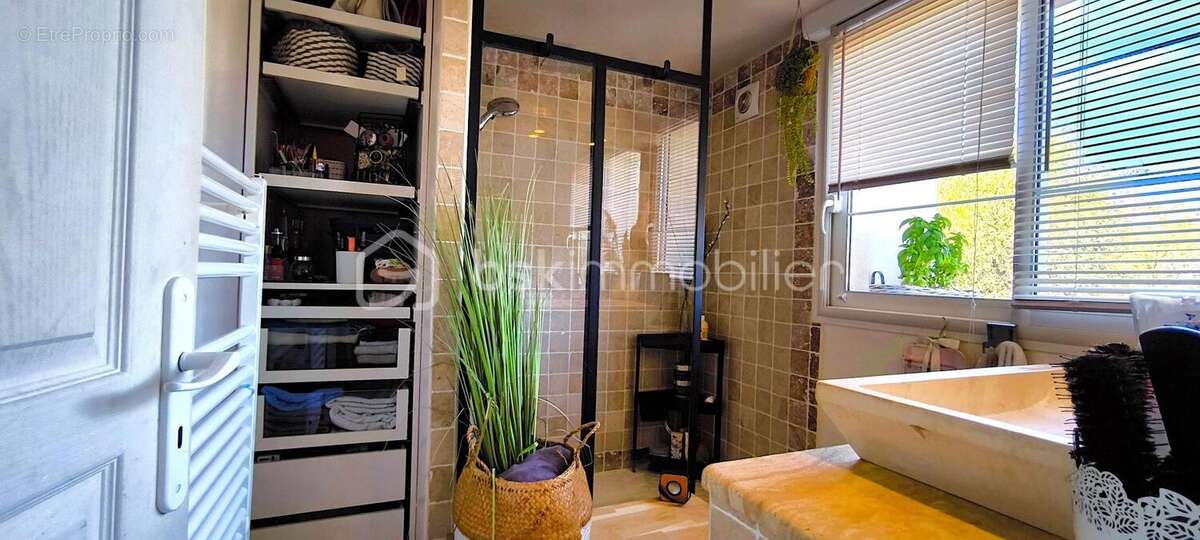 Appartement à LAMBESC