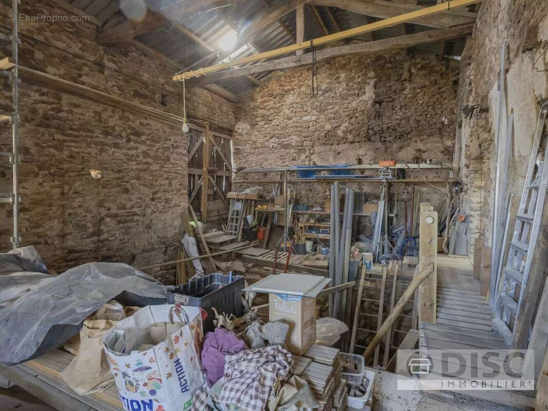 Maison à SAINT-MARTIN-LAGUEPIE