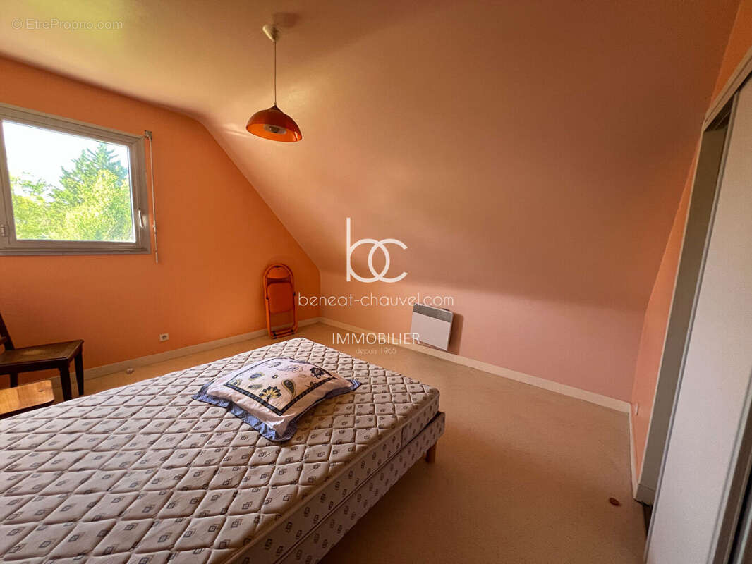VENTE Maison 4 Chambres  Proche Plage & Suscinio  Beaux Volumes  SARZEAU Océan (56370) - photo 5