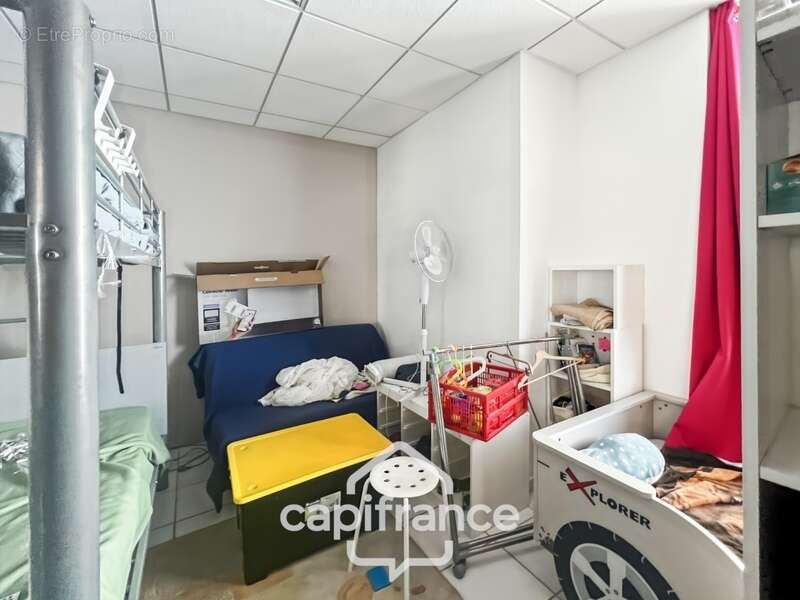 Commerce à LA LONDE-LES-MAURES