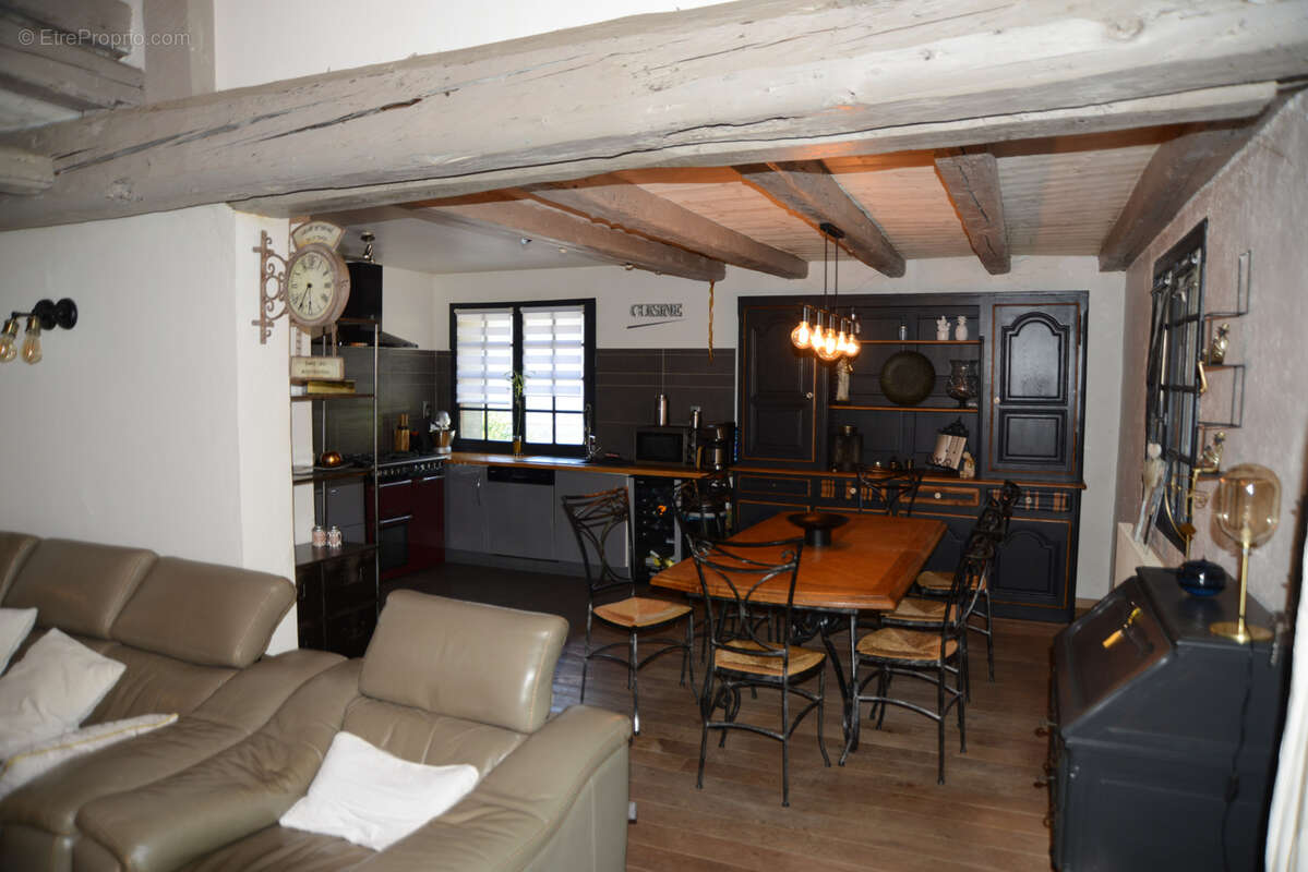 Maison à DOUSSARD