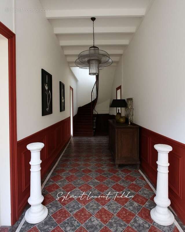 Maison bourgeoise en pierre renovee avec piscine, dependances et plus de 3,6 hectares de terrain - photo 3