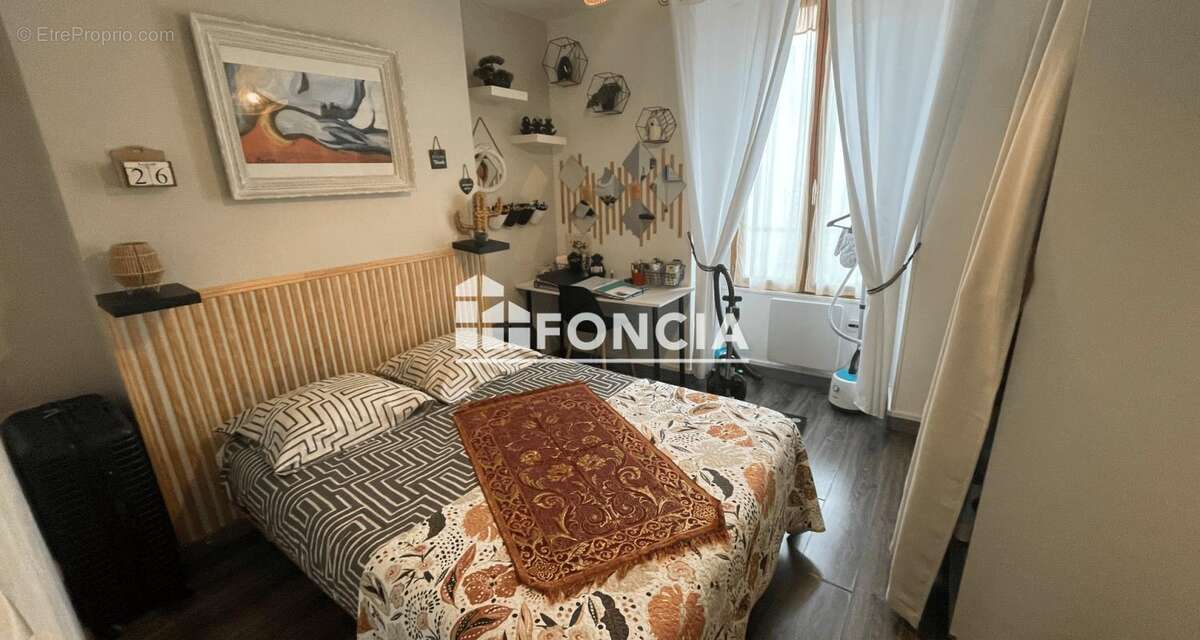Rare en centre-ville : F5 lumineux, proche gare, prêt à vivre - photo 2