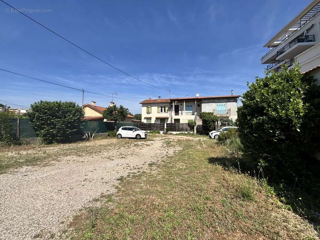 Appartement à LE CANNET
