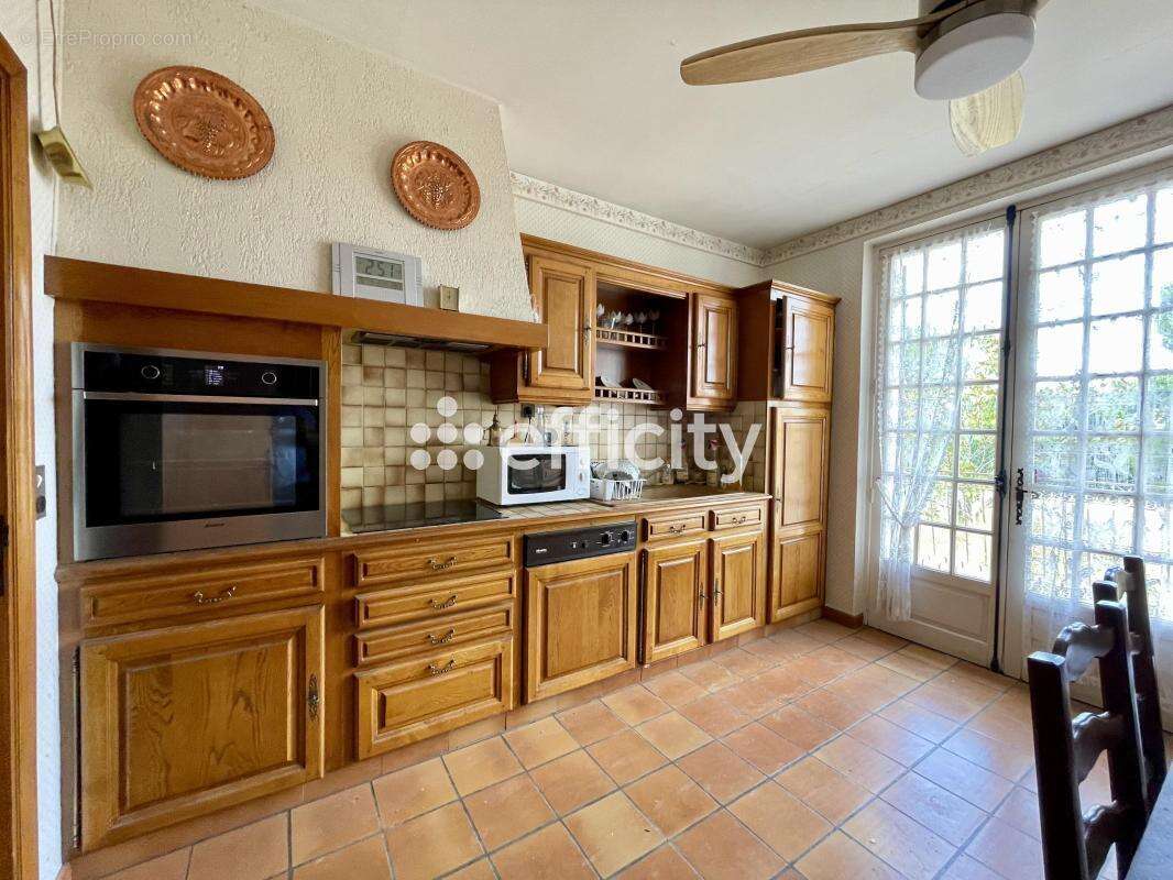 Maison 108 m² à Saint-Juery  - photo 6