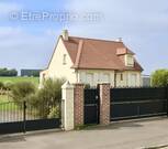 Photo 1 - Maison à NEUVILLE-SAINT-AMAND