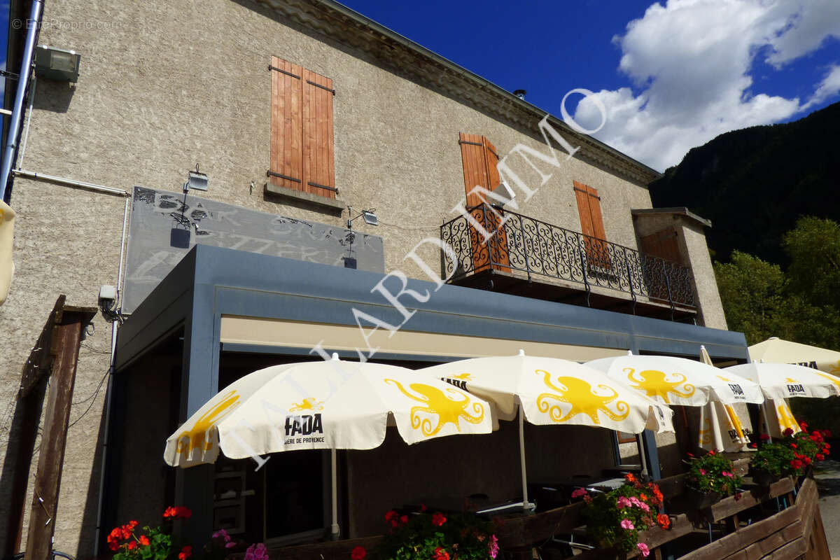 Commerce à SAINT-JEAN-SAINT-NICOLAS
