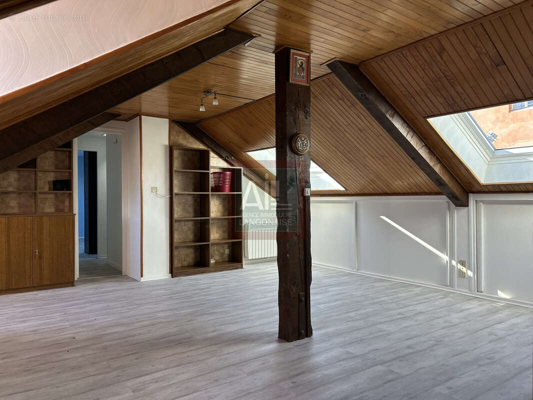 Appartement à LANGOGNE