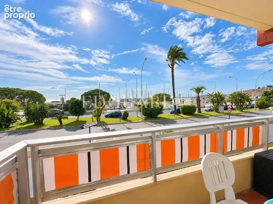 Face au port de plaisance de Menton, en exclusivité studio rénové avec terrasse et agréable vue mer - photo 14