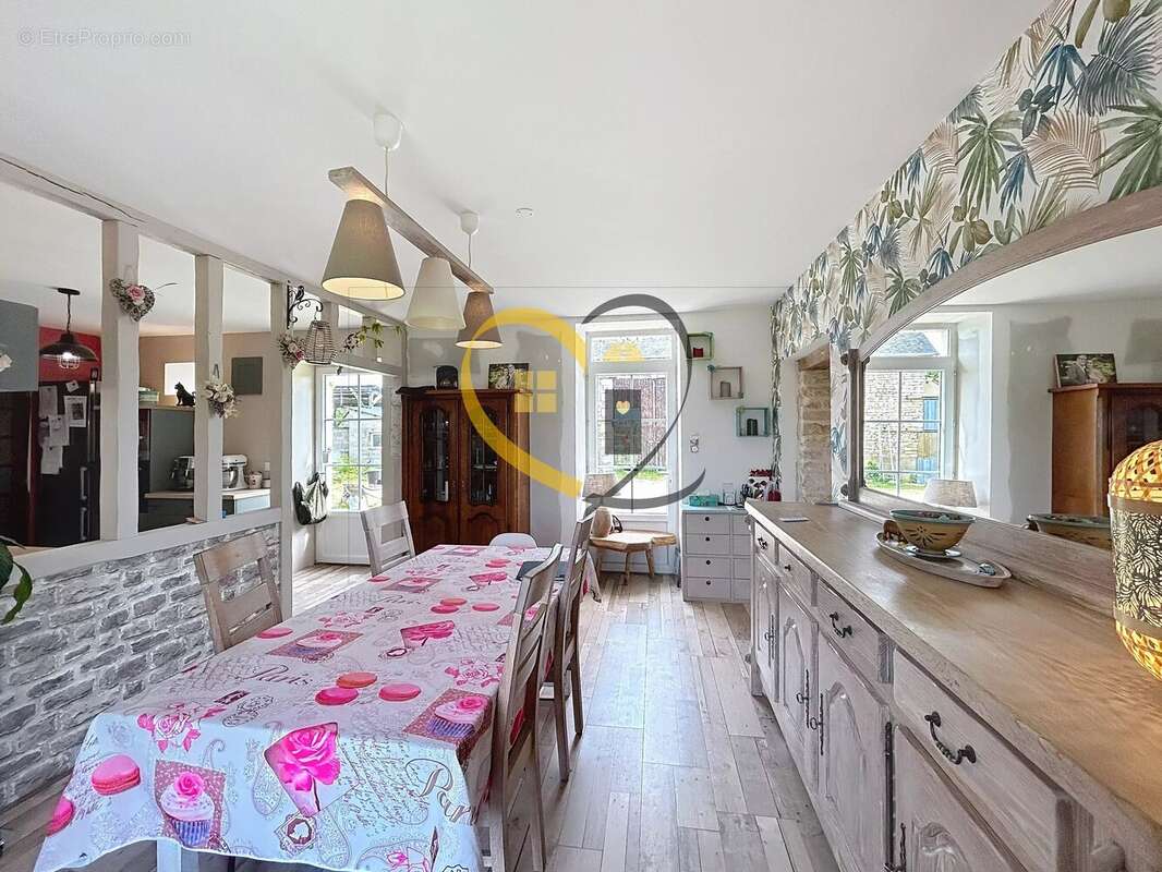 Maison à LA CELLE-CONDE