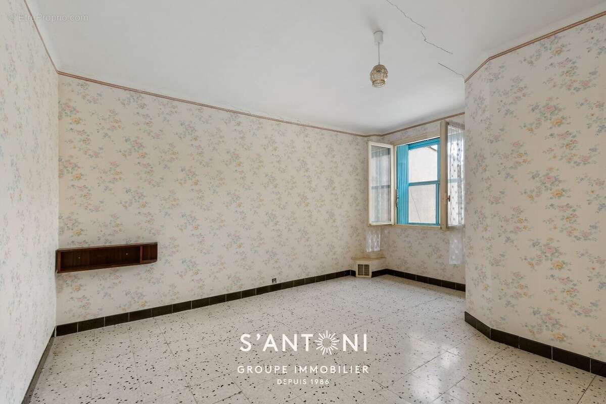 Maison à VILLENEUVE-LES-BEZIERS